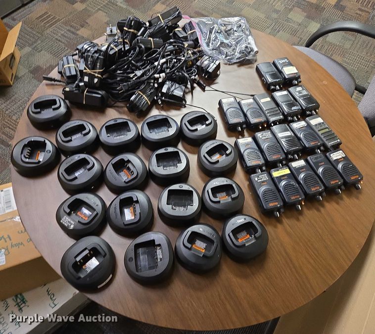 image for item ER5265 (17) two way radios