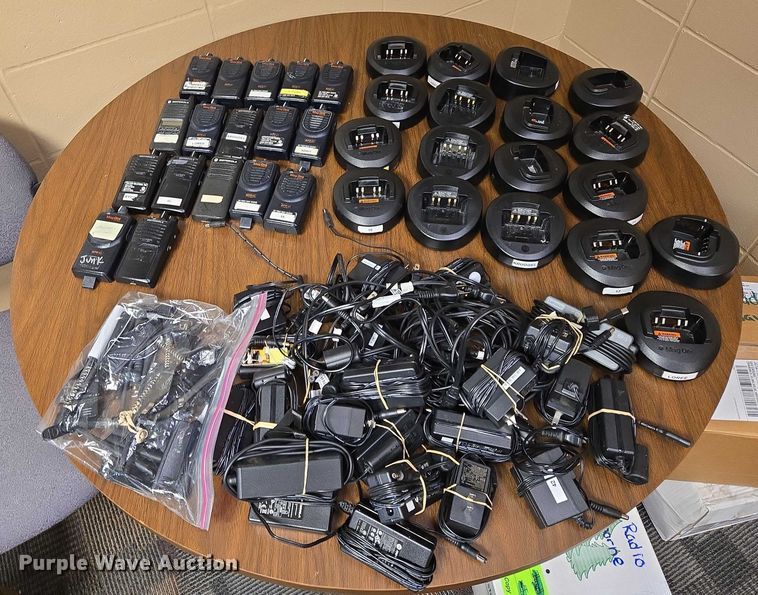 image for item ER5265 (17) two way radios