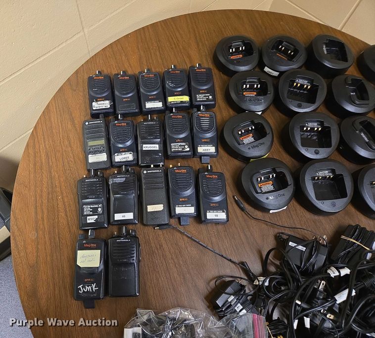 image for item ER5265 (17) two way radios