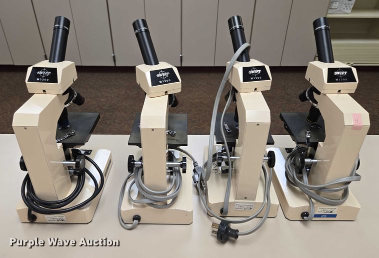 image for item ER5267 Approximately 89 Swift M3200 microscopes