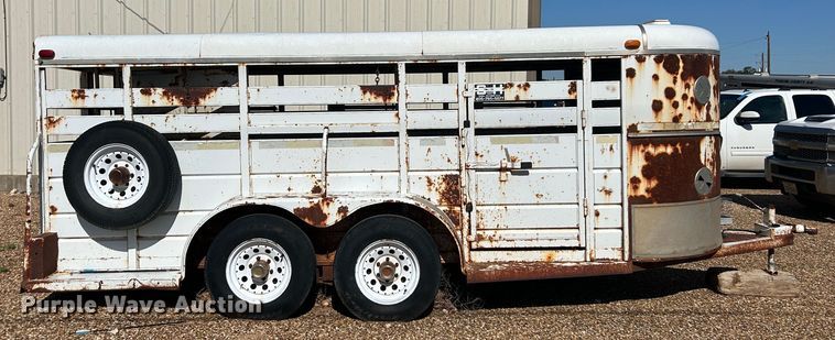 image for item EX9272 1994 S and H Stockman livestock trailer