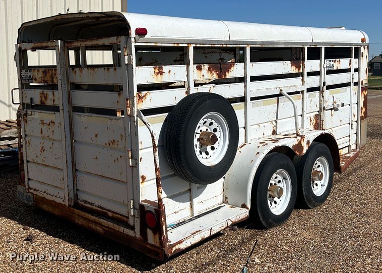 image for item EX9272 1994 S and H Stockman livestock trailer
