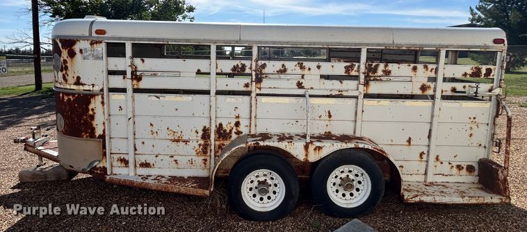 image for item EX9272 1994 S and H Stockman livestock trailer