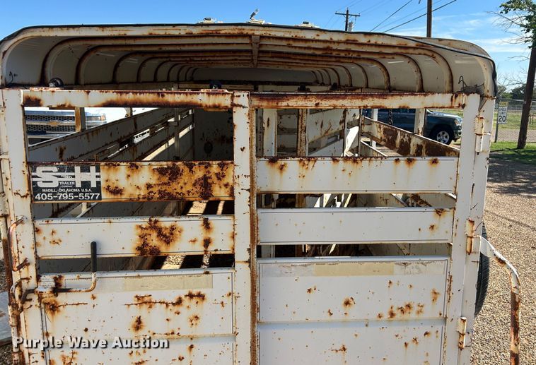 image for item EX9272 1994 S and H Stockman livestock trailer