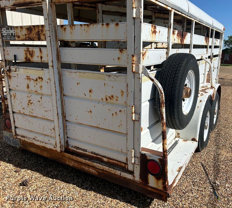 image for item EX9272 1994 S and H Stockman livestock trailer