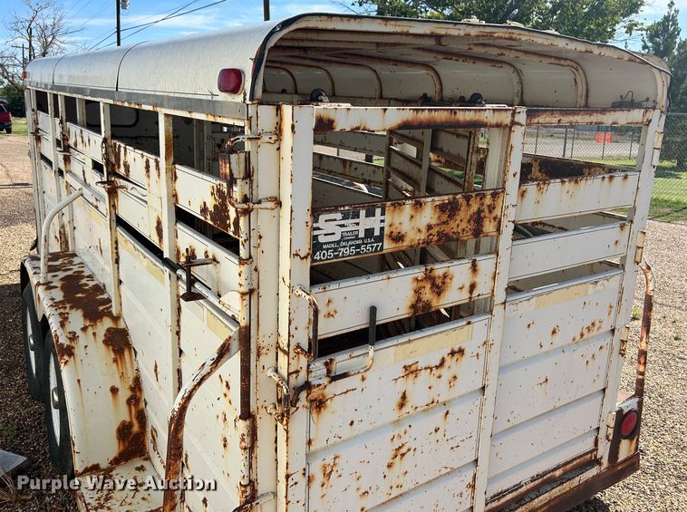 image for item EX9272 1994 S and H Stockman livestock trailer