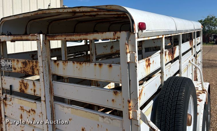 image for item EX9272 1994 S and H Stockman livestock trailer