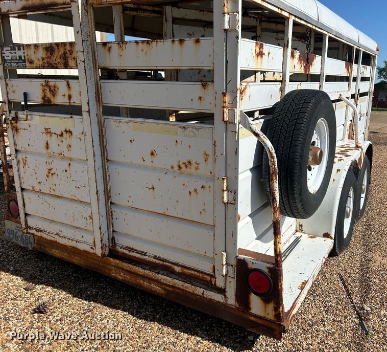 image for item EX9272 1994 S and H Stockman livestock trailer