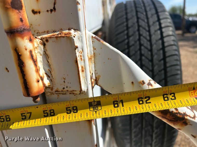 image for item EX9272 1994 S and H Stockman livestock trailer