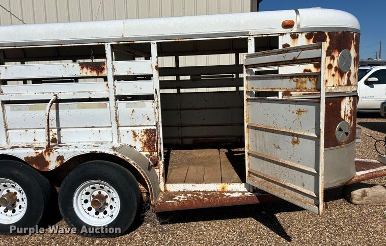 image for item EX9272 1994 S and H Stockman livestock trailer
