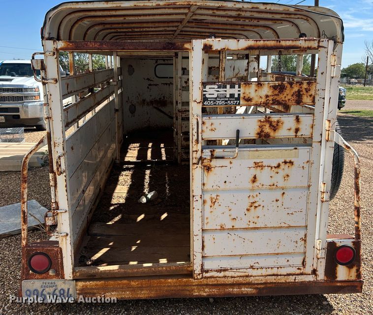 image for item EX9272 1994 S and H Stockman livestock trailer