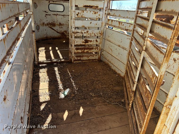 image for item EX9272 1994 S and H Stockman livestock trailer