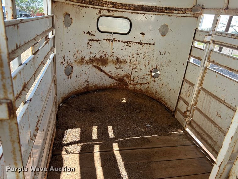 image for item EX9272 1994 S and H Stockman livestock trailer