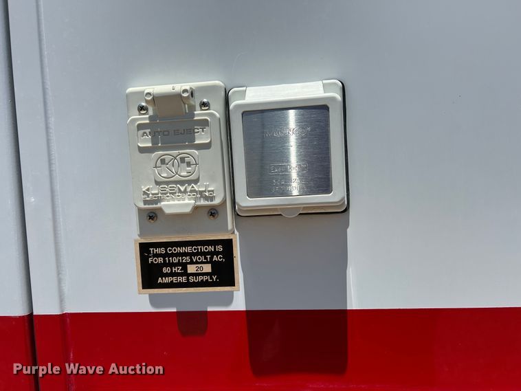 image for item EX9275 2002 Ford F350 Super Duty XLT ambulance