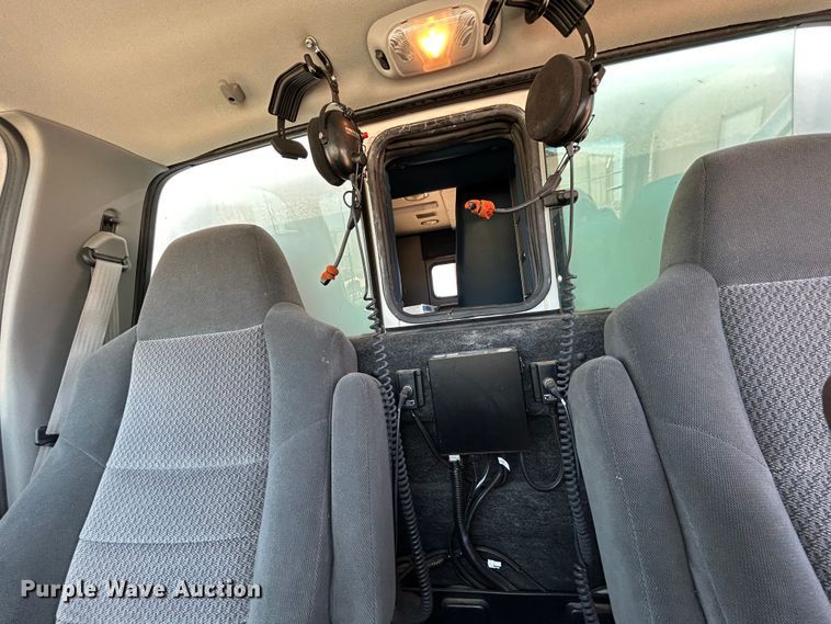 image for item EX9275 2002 Ford F350 Super Duty XLT ambulance