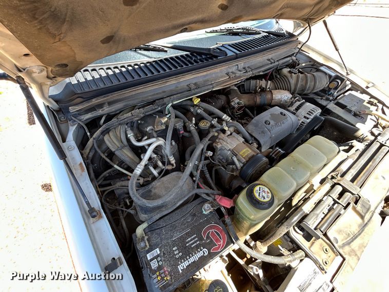 image for item EX9275 2002 Ford F350 Super Duty XLT ambulance