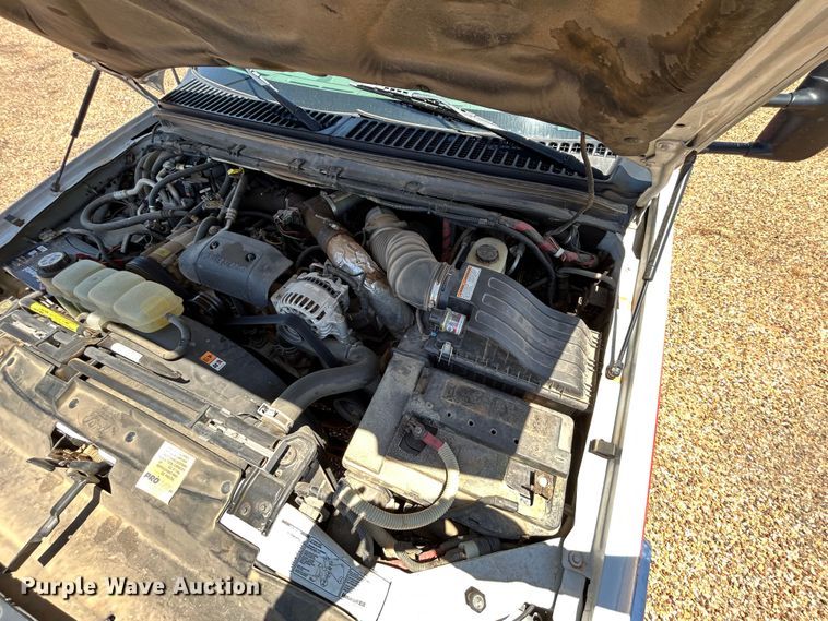 image for item EX9275 2002 Ford F350 Super Duty XLT ambulance