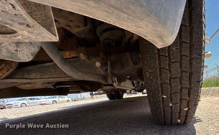 image for item EX9275 2002 Ford F350 Super Duty XLT ambulance