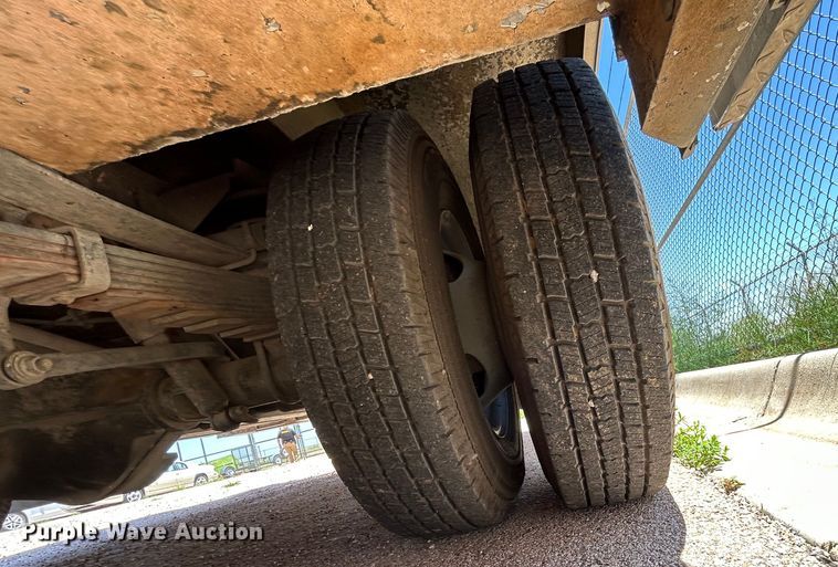 image for item EX9275 2002 Ford F350 Super Duty XLT ambulance