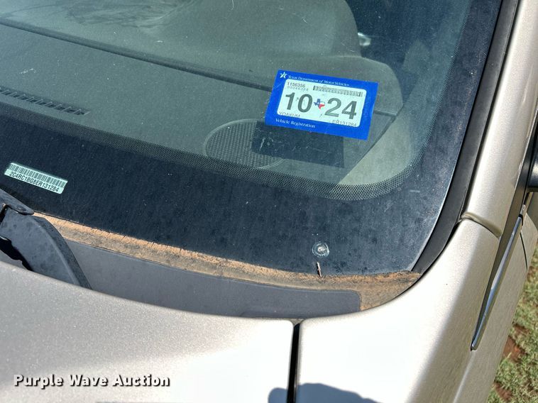 image for item EX9806 2014 Chrysler Town & Country van