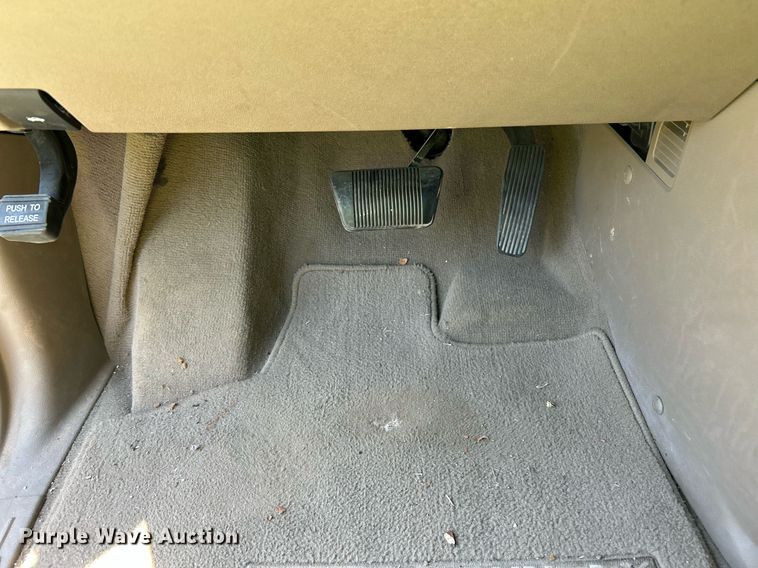 image for item EX9806 2014 Chrysler Town & Country van