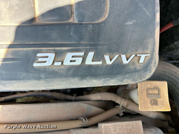 image for item EX9806 2014 Chrysler Town & Country van