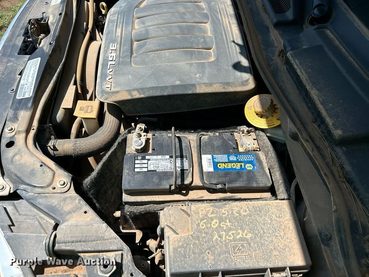 image for item EX9806 2014 Chrysler Town & Country van