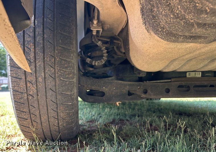 image for item EX9806 2014 Chrysler Town & Country van