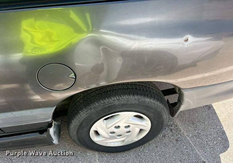 image for item EX9807 1998 Dodge Grand Caravan van