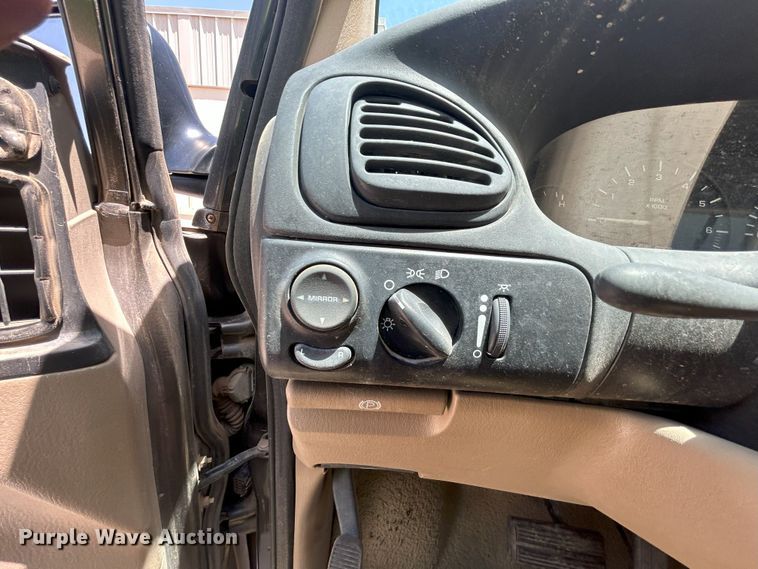 image for item EX9807 1998 Dodge Grand Caravan van