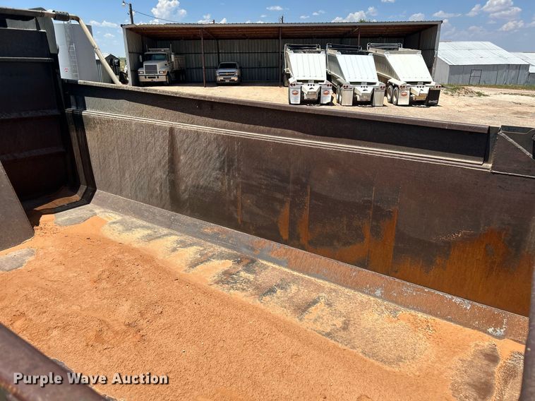 image for item EX9811 1995 International 9400 dump truck