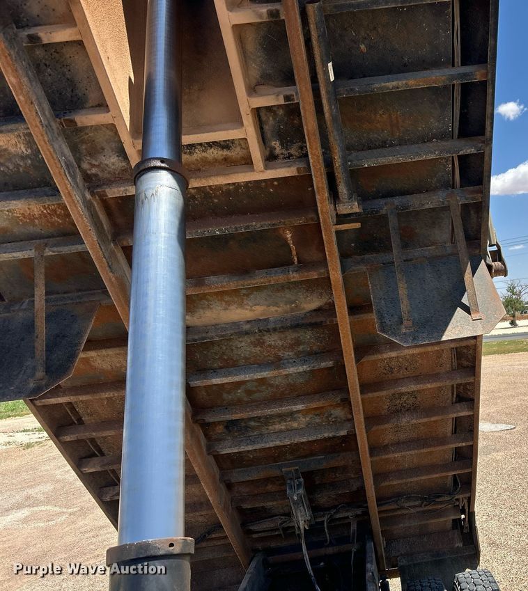 image for item EX9811 1995 International 9400 dump truck