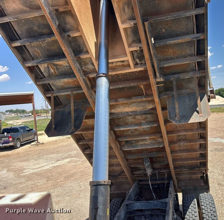 image for item EX9811 1995 International 9400 dump truck