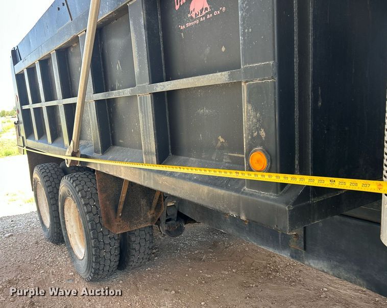 image for item EX9811 1995 International 9400 dump truck