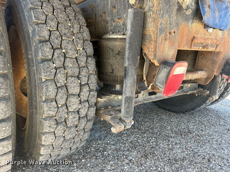 image for item EX9811 1995 International 9400 dump truck