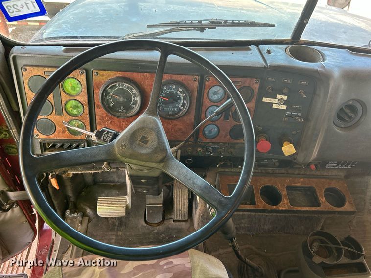 image for item EX9811 1995 International 9400 dump truck