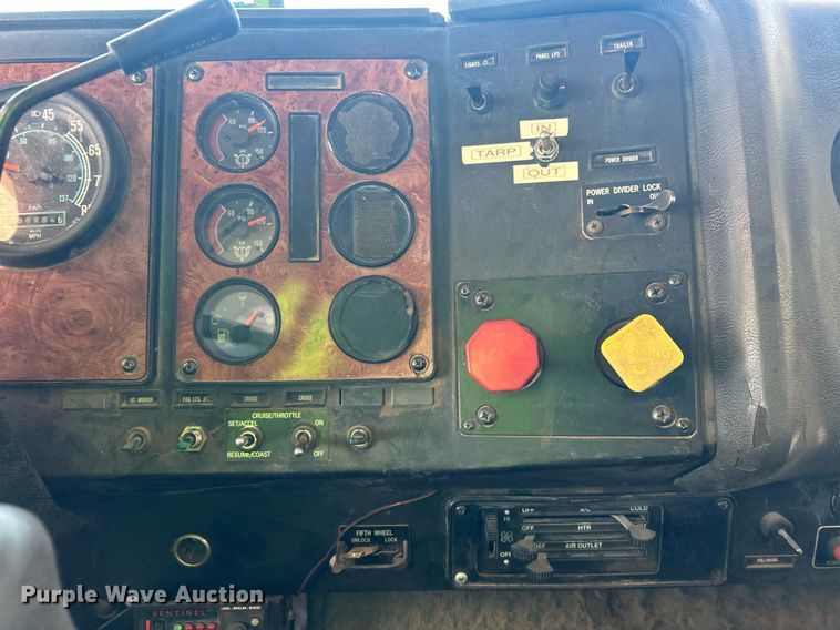 image for item EX9811 1995 International 9400 dump truck