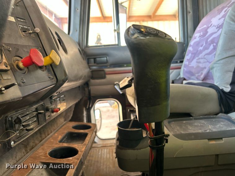 image for item EX9811 1995 International 9400 dump truck