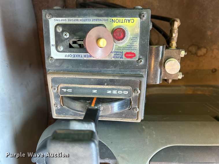 image for item EX9811 1995 International 9400 dump truck