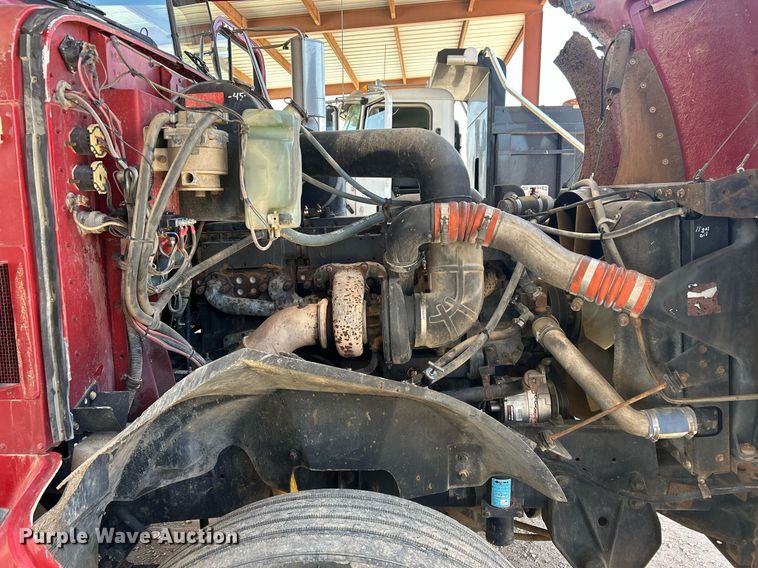 image for item EX9811 1995 International 9400 dump truck