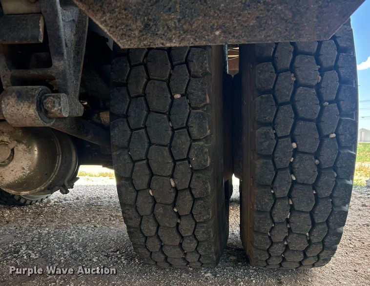 image for item EX9811 1995 International 9400 dump truck