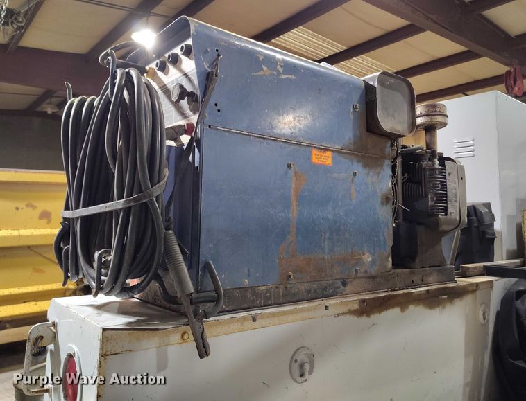image for item IP9628 Miller welder