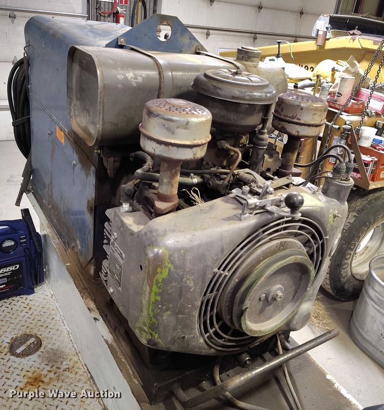 image for item IP9628 Miller welder