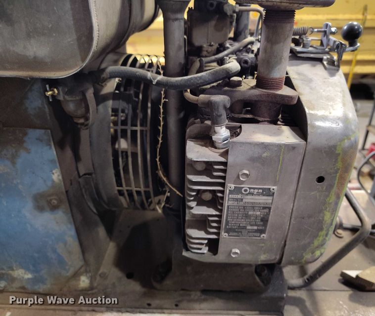 image for item IP9628 Miller welder