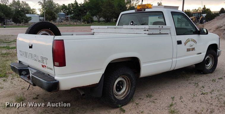 image for item IP9630 1997 Chevrolet C1500 pickup truck
