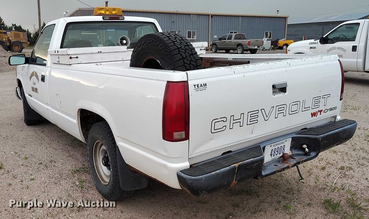 image for item IP9630 1997 Chevrolet C1500 pickup truck
