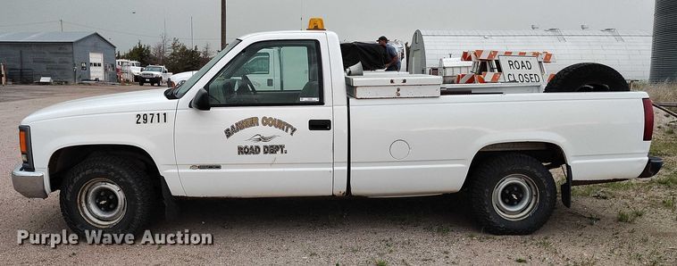 image for item IP9630 1997 Chevrolet C1500 pickup truck