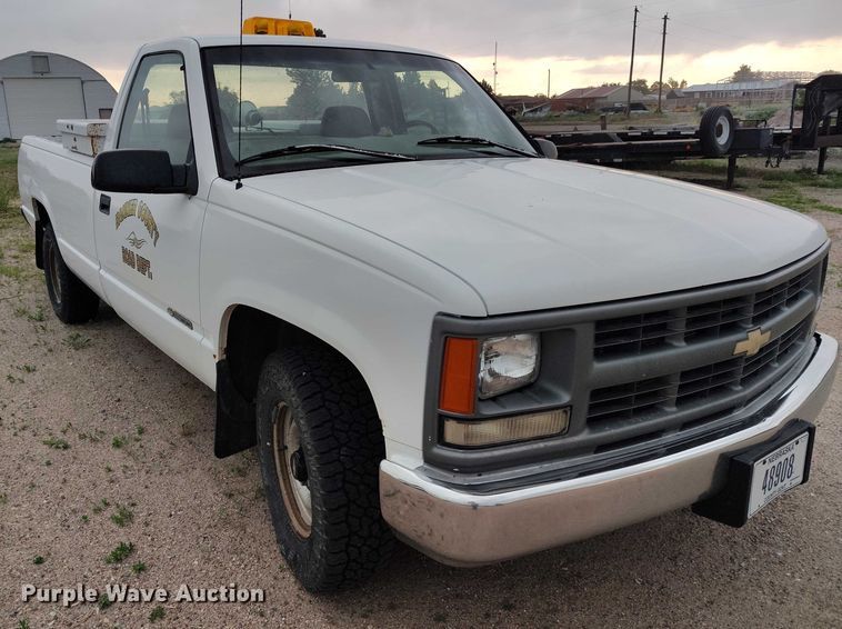 image for item IP9630 1997 Chevrolet C1500 pickup truck