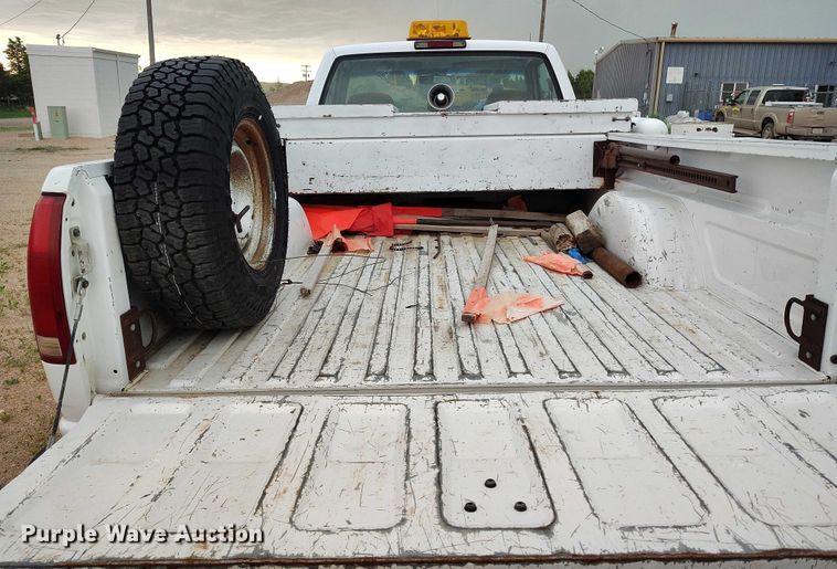 image for item IP9630 1997 Chevrolet C1500 pickup truck