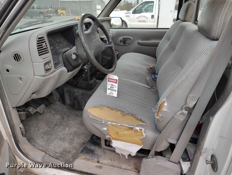 image for item IP9630 1997 Chevrolet C1500 pickup truck